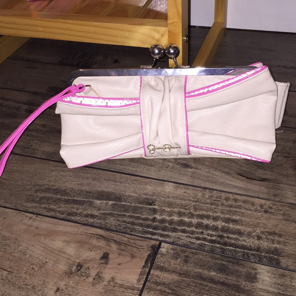 Jessica Simpson clutch!!